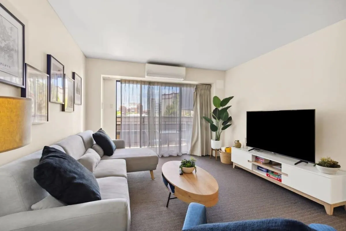 Spacious Holiday Apart On Hay St Cbd パース アパート
