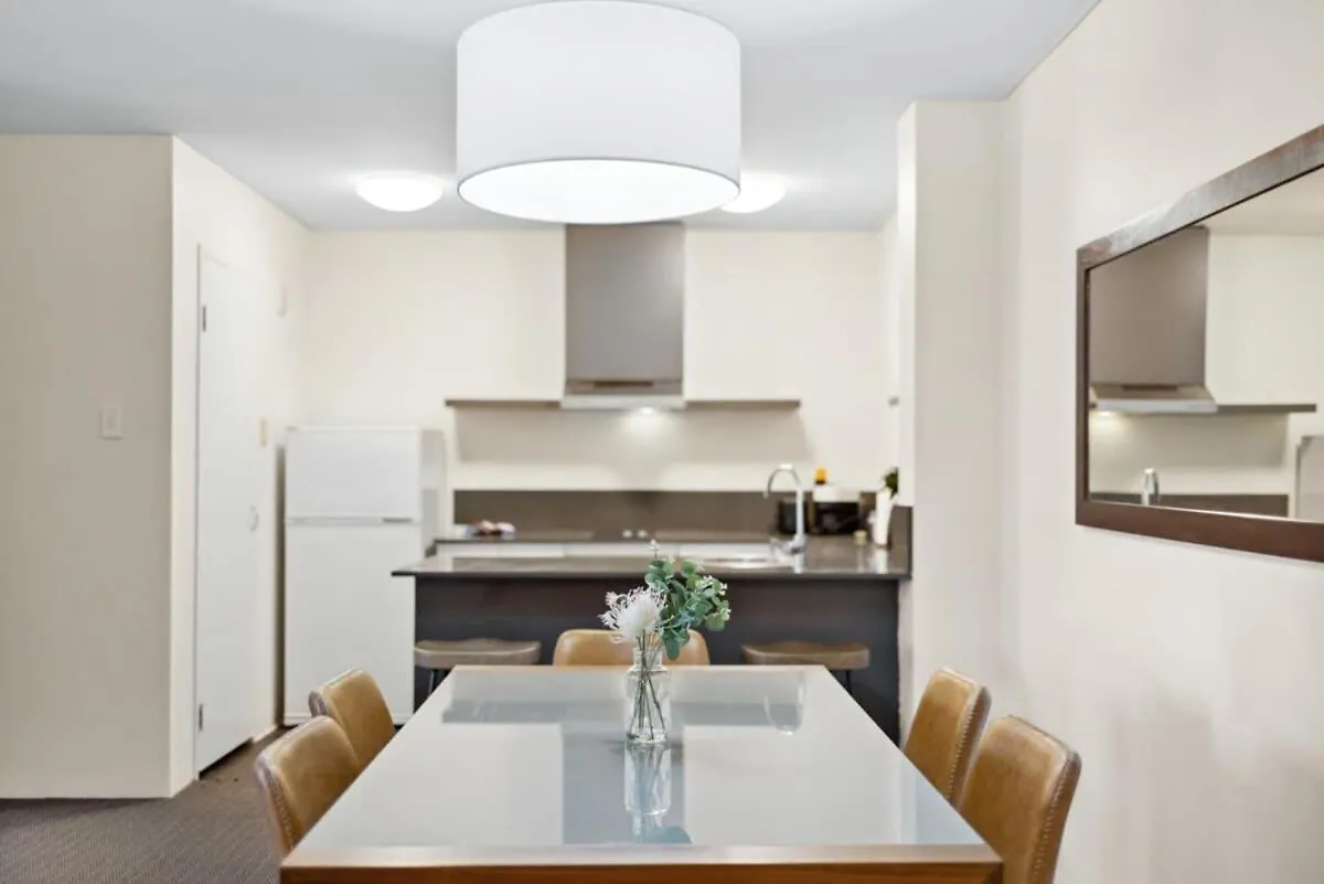 Spacious Holiday Apart On Hay St Cbd パース アパート