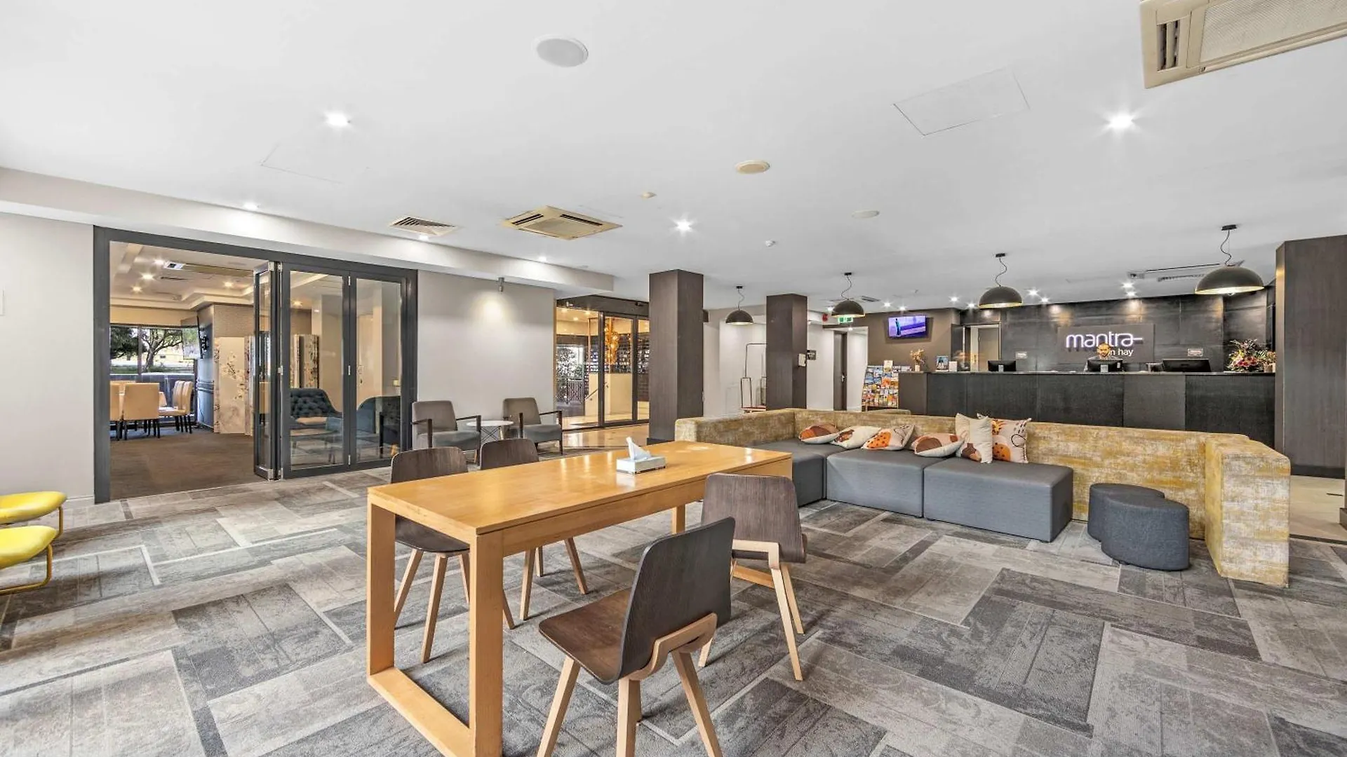 Spacious Holiday Apart On Hay St Cbd パース アパート