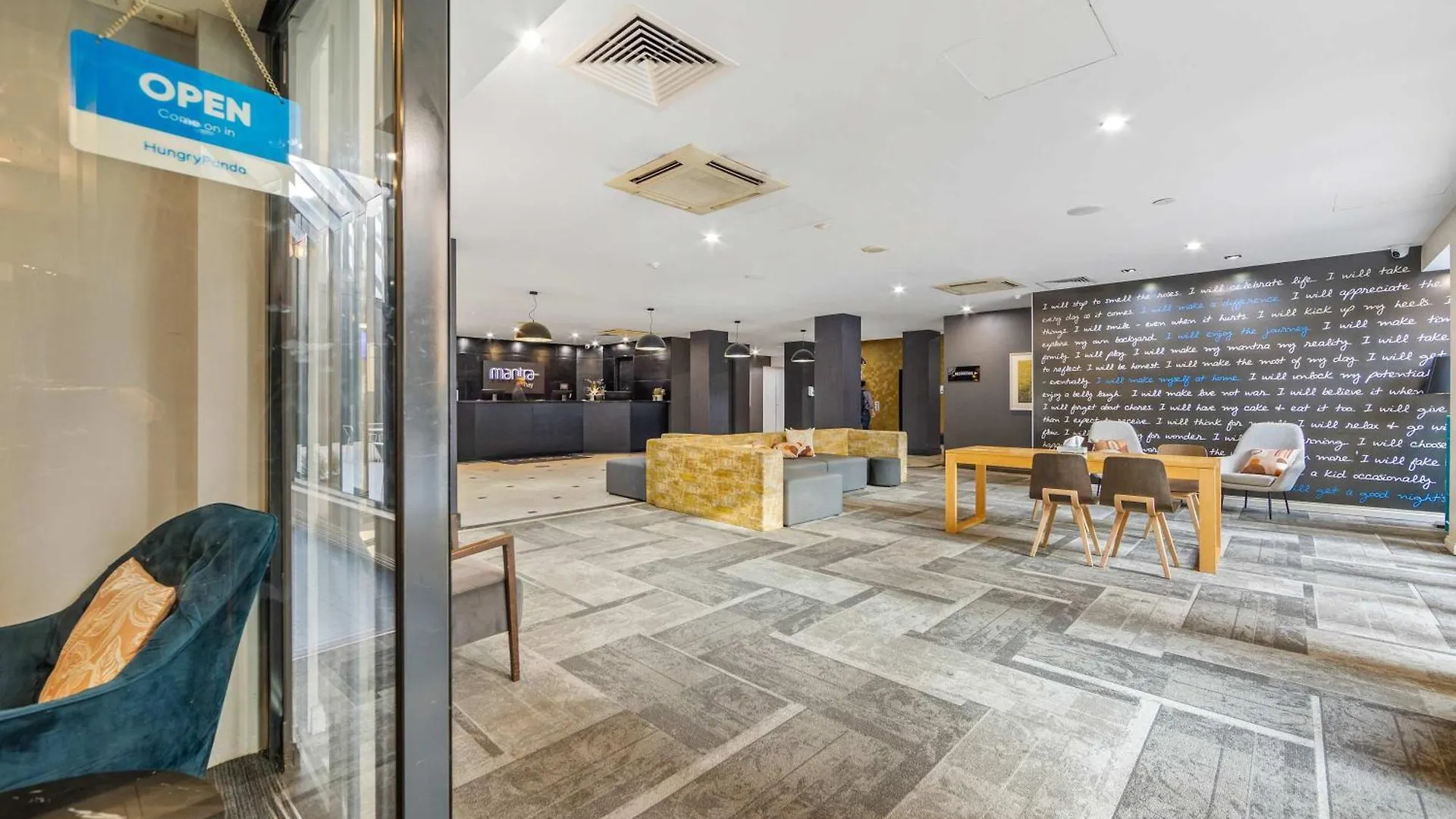 Spacious Holiday Apart On Hay St Cbd パース アパート